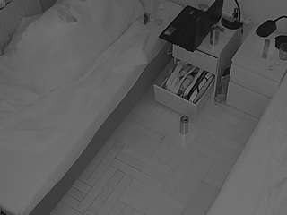 voyeurcam-julmodels-bed-7