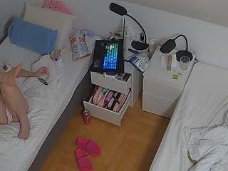 voyeurcam-julmodels-bed-7