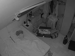 voyeurcam-julmodels-bed-7