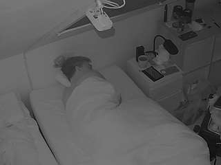 voyeurcam-julmodels-bed-7