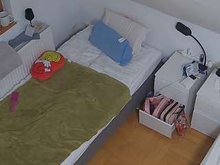 voyeurcam-julmodels-bed-7 Live Webcam on CamSoda
