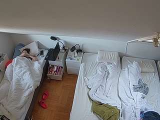 voyeurcam-julmodels-bed-7