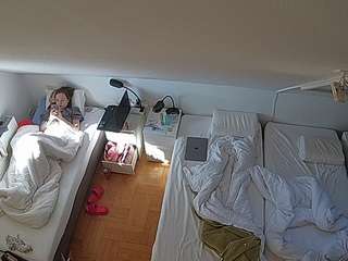 voyeurcam-julmodels-bed-7