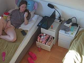 voyeurcam-julmodels-bed-7