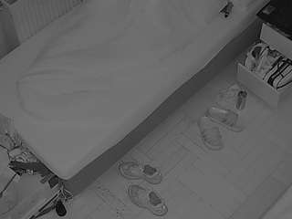 voyeurcam-julmodels-bed-7 camsoda