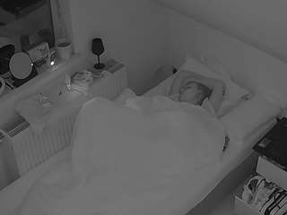 voyeurcam-julmodels-bed-7 camsoda