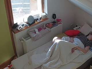 voyeurcam-julmodels-bed-7 webcam