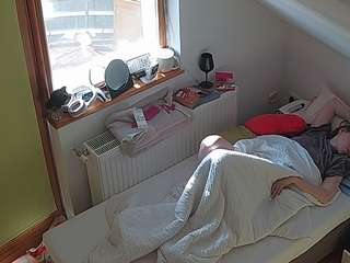 voyeurcam-julmodels-bed-7