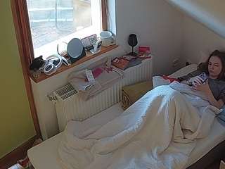 voyeurcam-julmodels-bed-7