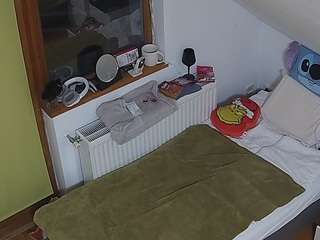 voyeurcam-julmodels-bed-7