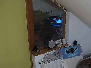 voyeurcam-julmodels-bed-7