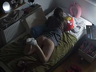 voyeurcam-julmodels-bed-7