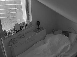 voyeurcam-julmodels-bed-7 webcam