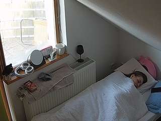 voyeurcam-julmodels-bed-7 webcam