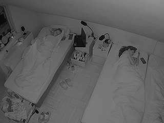 voyeurcam-julmodels-bed-7 webcam