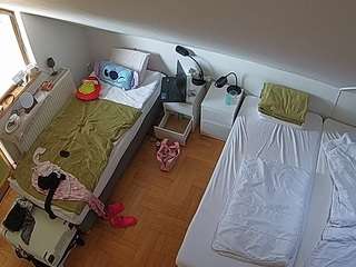 voyeurcam-julmodels-bed-7 webcam