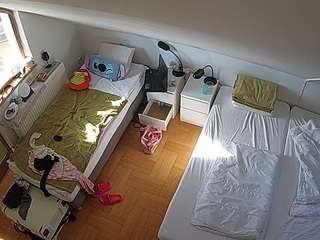 voyeurcam-julmodels-bed-7