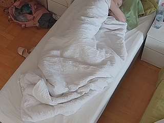 voyeurcam-julmodels-bed-7