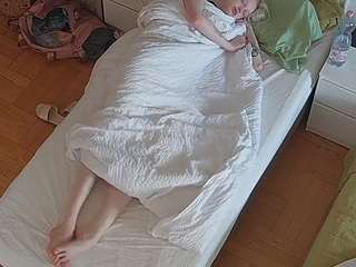 le modèle voyeurcam-julmodels-bed-7 est en webcam porno dans un show sur le site camsoda, il possède les tags suivants: amateur,flashing,hidden,hidden cam,mixed,pov,sexwebcam,voyeur,hd,milf