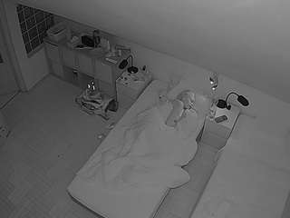 voyeurcam-julmodels-bed-7