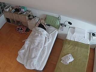 voyeurcam-julmodels-bed-7