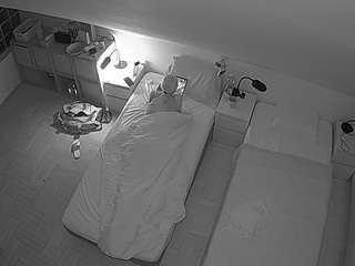 le modèle voyeurcam-julmodels-bed-7 est en webcam porno dans un show sur le site camsoda, il possède les tags suivants: amateur,flashing,hidden,hidden cam,mixed,pov,sexwebcam,voyeur,hd,milf