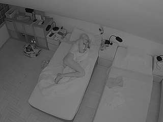 voyeurcam-julmodels-bed-7 live cam profile