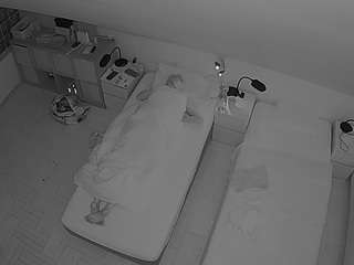 voyeurcam-julmodels-bed-7 webcam