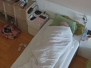 voyeurcam-julmodels-bed-7 live cam profile