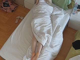 voyeurcam-julmodels-bed-7