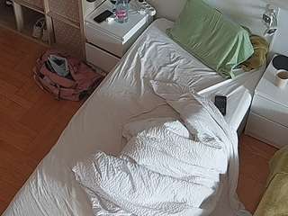 le modèle voyeurcam-julmodels-bed-7 est en webcam porno dans un show sur le site camsoda, il possède les tags suivants: amateur,flashing,hidden,hidden cam,mixed,pov,sexwebcam,voyeur,hd,milf