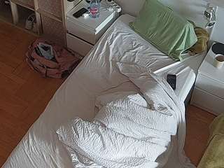 voyeurcam-julmodels-bed-7