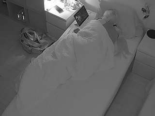 voyeurcam-julmodels-bed-7 live cam profile