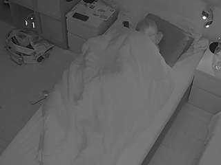 voyeurcam-julmodels-bed-7 live cam profile