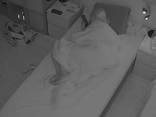 voyeurcam-julmodels-bed-7 live cam profile
