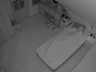 voyeurcam-julmodels-bed-7