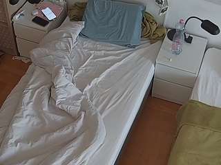 voyeurcam-julmodels-bed-7 camsoda