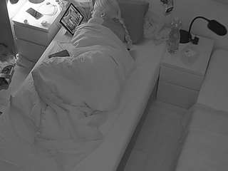 voyeurcam-julmodels-bed-7 live cam profile