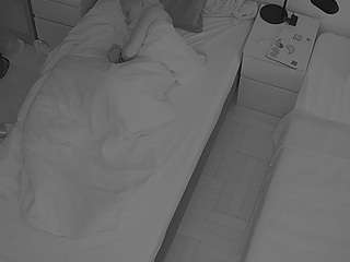 le modèle voyeurcam-julmodels-bed-7 est en webcam porno dans un show sur le site camsoda, il possède les tags suivants: amateur,flashing,hidden,hidden cam,mixed,pov,sexwebcam,voyeur,hd,milf