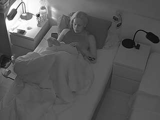 voyeurcam-julmodels-bed-7 webcam