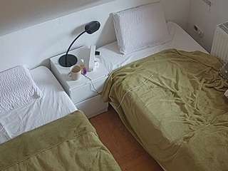 voyeurcam-julmodels-bed-7