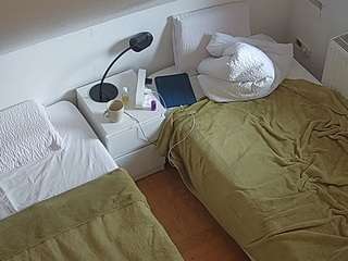 voyeurcam-julmodels-bed-7