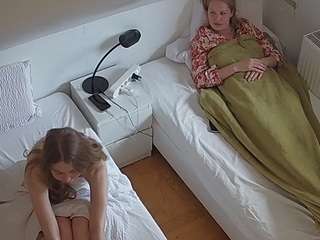voyeurcam-julmodels-bed-7