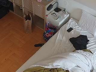 voyeurcam-julmodels-bed-7