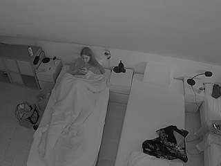 voyeurcam-julmodels-bed-7 webcam