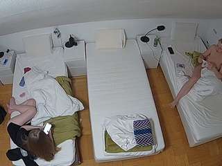 voyeurcam-julmodels-bed-7 webcam