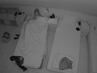 voyeurcam-julmodels-bed-7 webcam