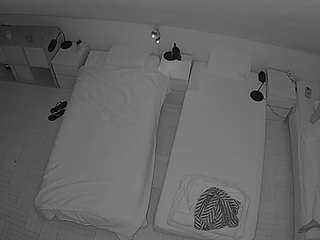 voyeurcam-julmodels-bed-7