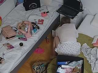 voyeurcam-julmodels-bed-7