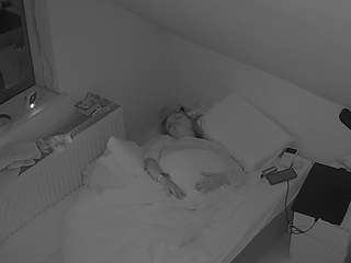 voyeurcam-julmodels-bed-7